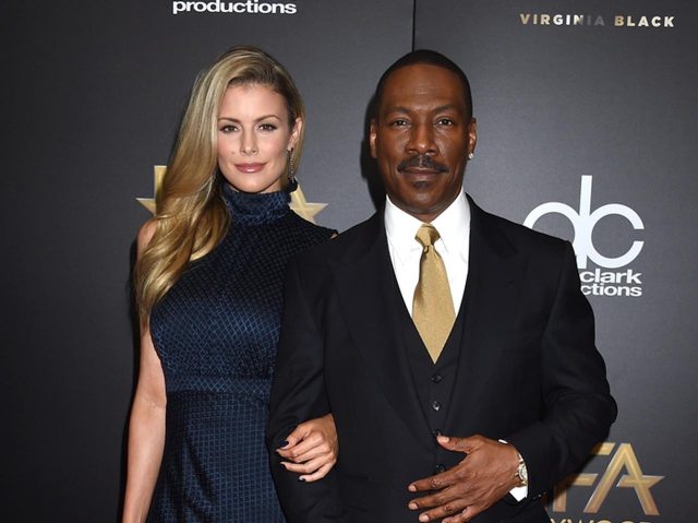 エディ・マーフィー、10人目の子供のパパに！恋人とラブラブデートを激写