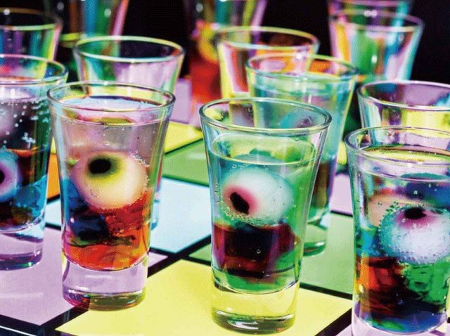 暗闇で光るハロウィーンビュッフェ！東京ディズニーリゾートのホテルで