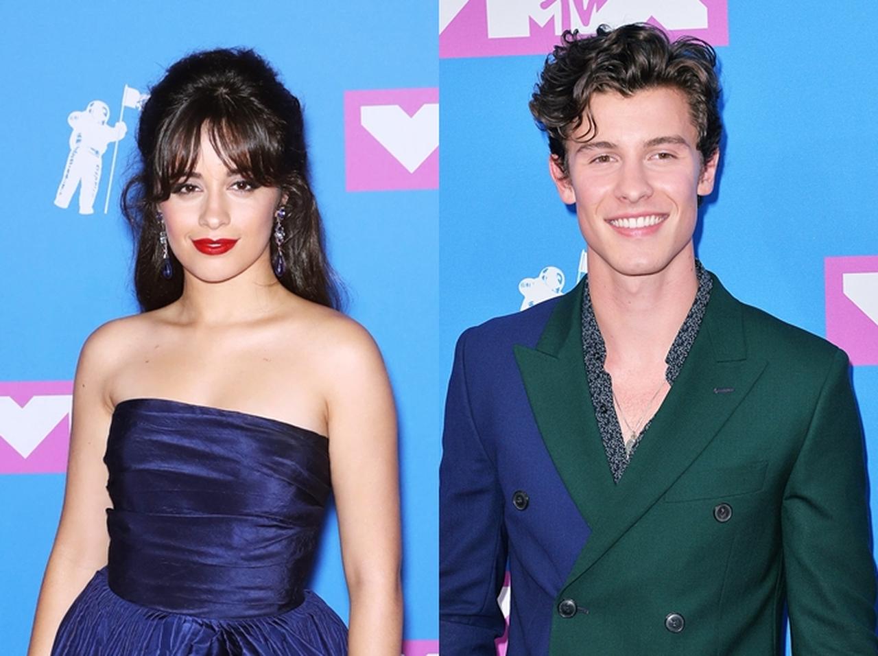 ショーン・メンデス、カミラ・カベロと話す時の「体勢」がリアル王子様【VMA2018】