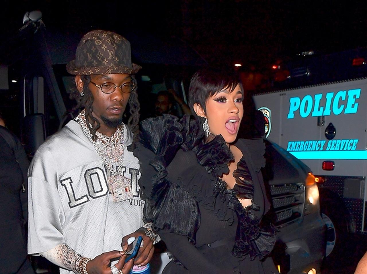 カーディ・Bが車から出てきた時に両手に持っていたものが彼女らしい