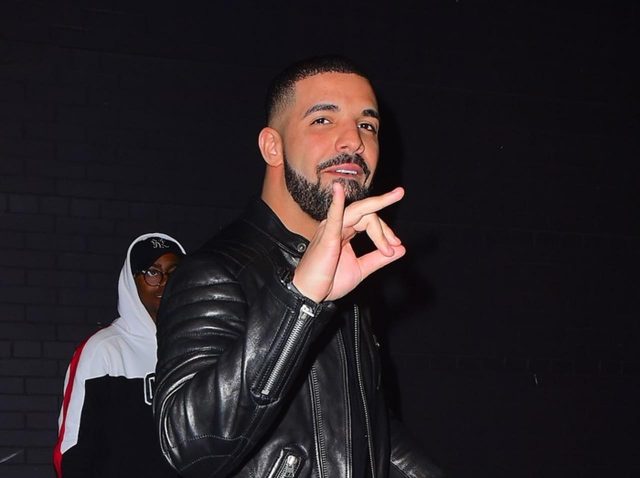 ドレイク、話題沸騰中のダンスに反応！新曲MVはコメディ要素満載