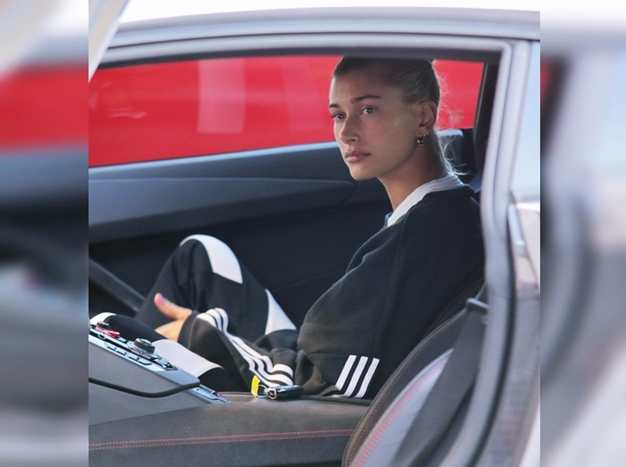 ジャスティン・ビーバー、婚約者を車に置いてけぼりにした理由が「超・庶民的」