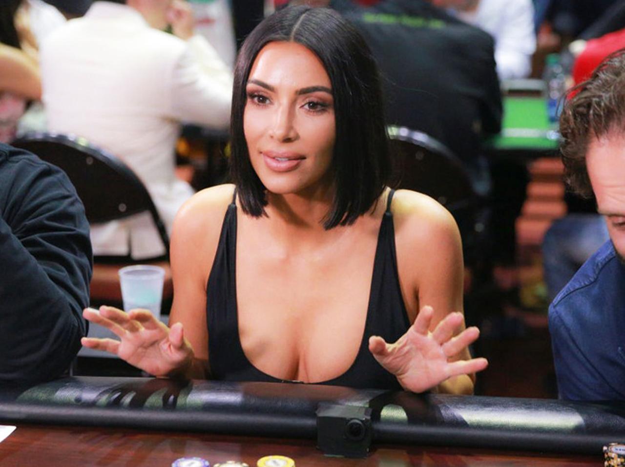 総資産190億のキム・カーダシアンが4000円のプチプラ服を着るとこうなる