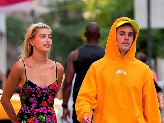 ヘイリー・ボールドウィン、ジャスティンとのデートは乙女全開のワンピで