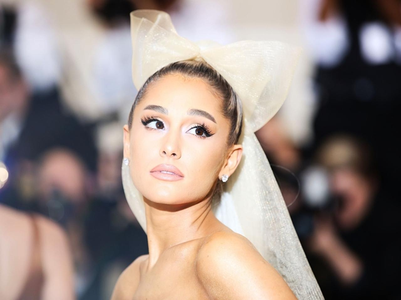 アリアナ・グランデ、未発売アルバムを流出させた女性に「まさかの指摘」