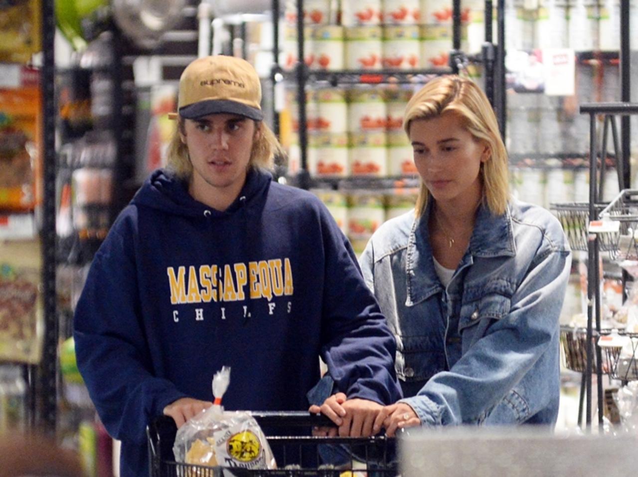 ジャスティン・ビーバー、デートで着てた服の「入手先」がまさかすぎる