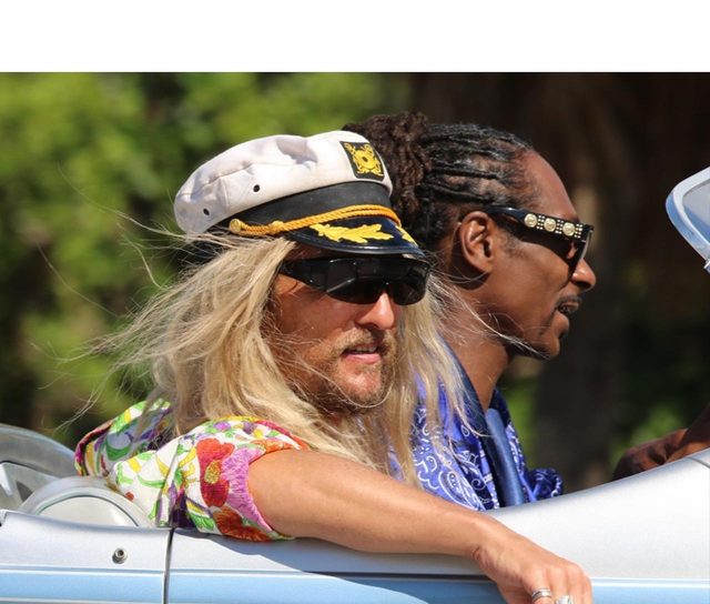 ザックがチャラ男、マシューがチャラおじになった『ザ・ビーチ・バム』の予告編が公開