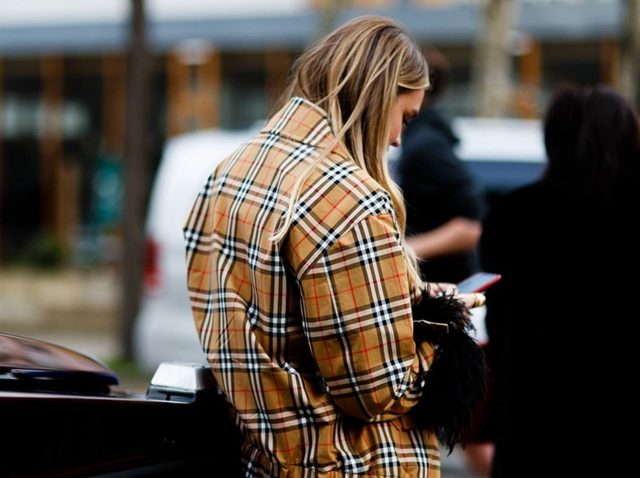 バーバリー、40億円分の「売れなかった商品」を燃やしていた理由は？