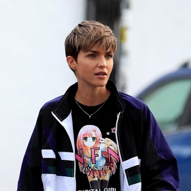 男前女優ルビー・ローズ、パパラッチへのサービスが可愛すぎる