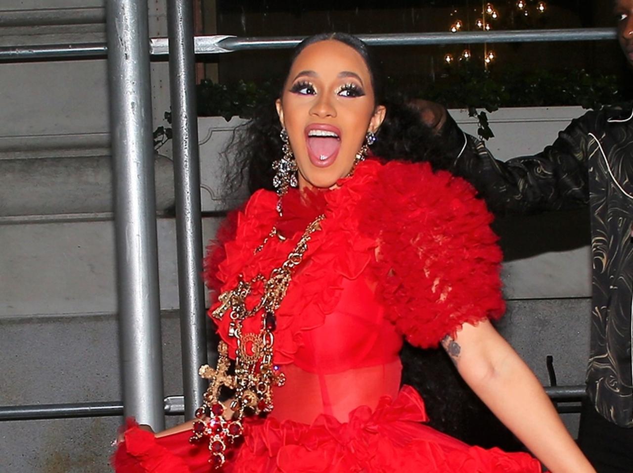 カーディ・B、自身の名前がついた「アレ」が24時間で完売