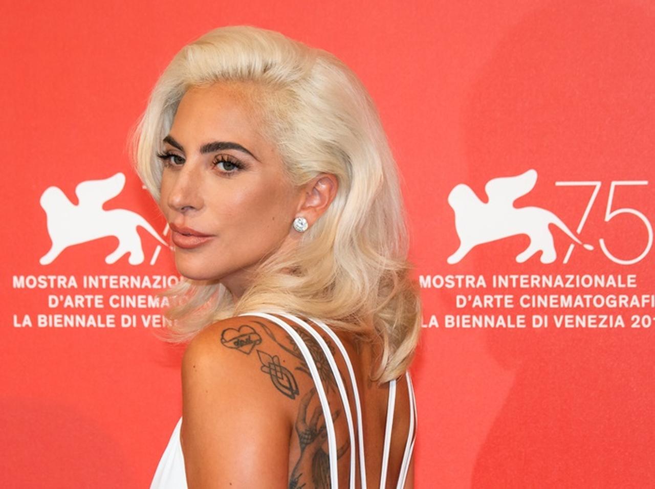 レディー・ガガのメイク担当が教える！「デカ目効果抜群」アイメイク