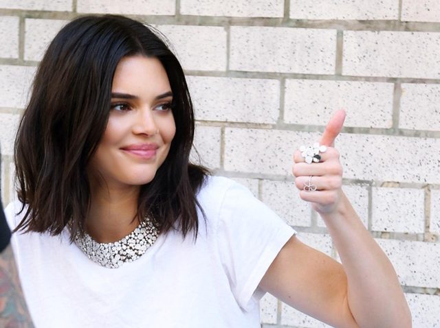 ケンダル・ジェンナー、“体だけの関係”と噂の彼の首に「巨大なキスマーク」