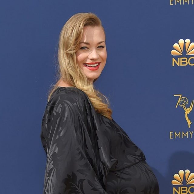 『ハンドメイズ・テイル』イヴォンヌ・ストラホフスキー、出産目前でエミー賞に登場【エミー賞】
