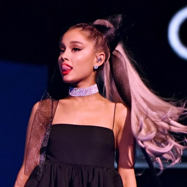 アリアナ・グランデの曲の歌詞「お椀を舐める」の“本当の意味”が過激すぎる