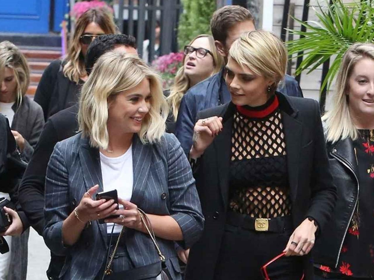 アシュレイ、交際のウワサがあるカーラのインスタに「私のもの」とコメント