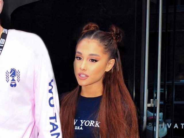 アリアナ・グランデ、全身コーデがまさかの5,500円