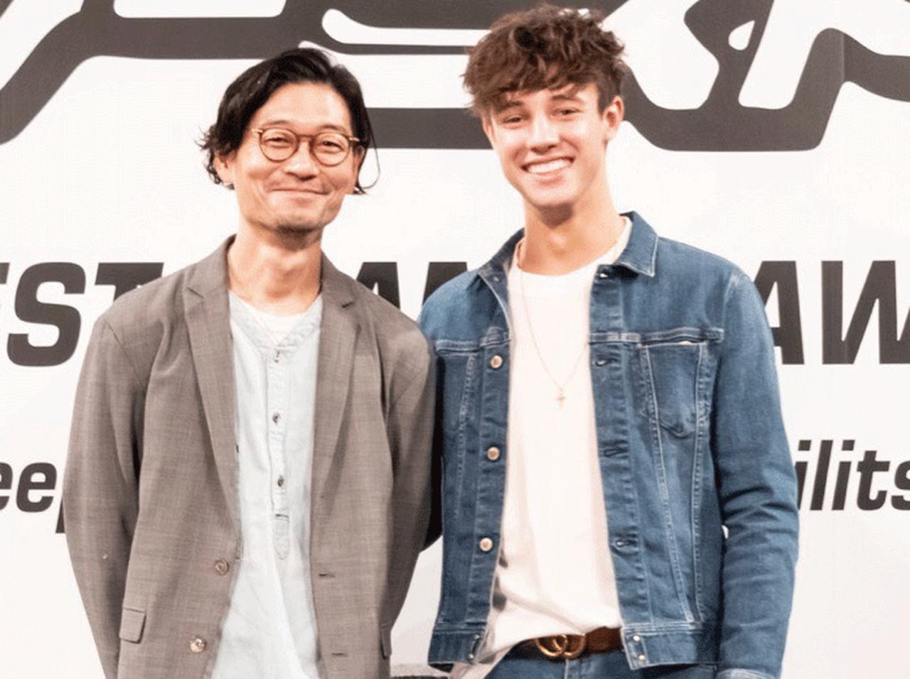 世界のSNS王子キャメロン・ダラス、ベストジーニスト賞にサプライズ登場!