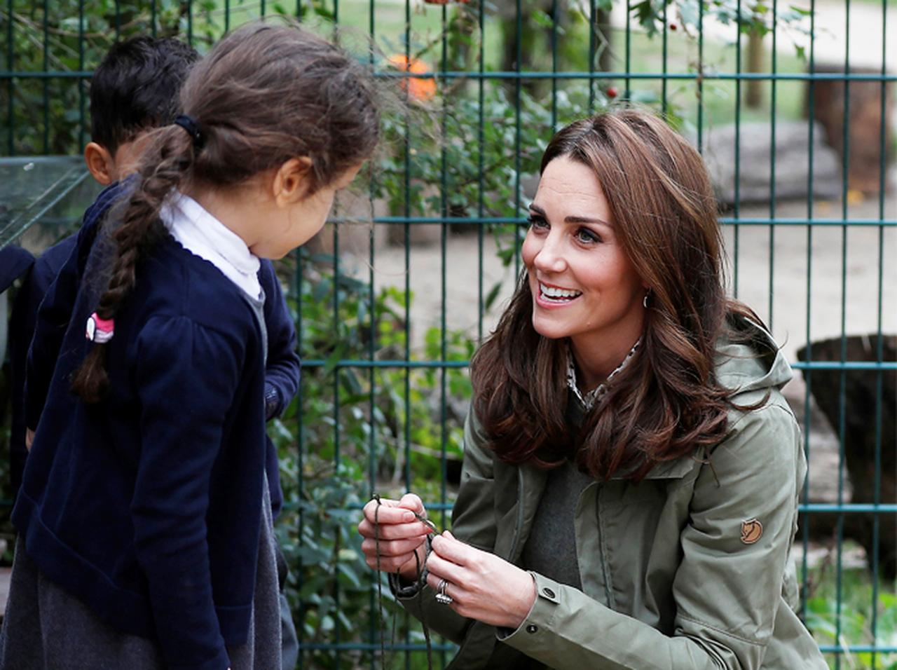 キャサリン妃、少女からの「素朴な疑問」にパーフェクトな”神回答”