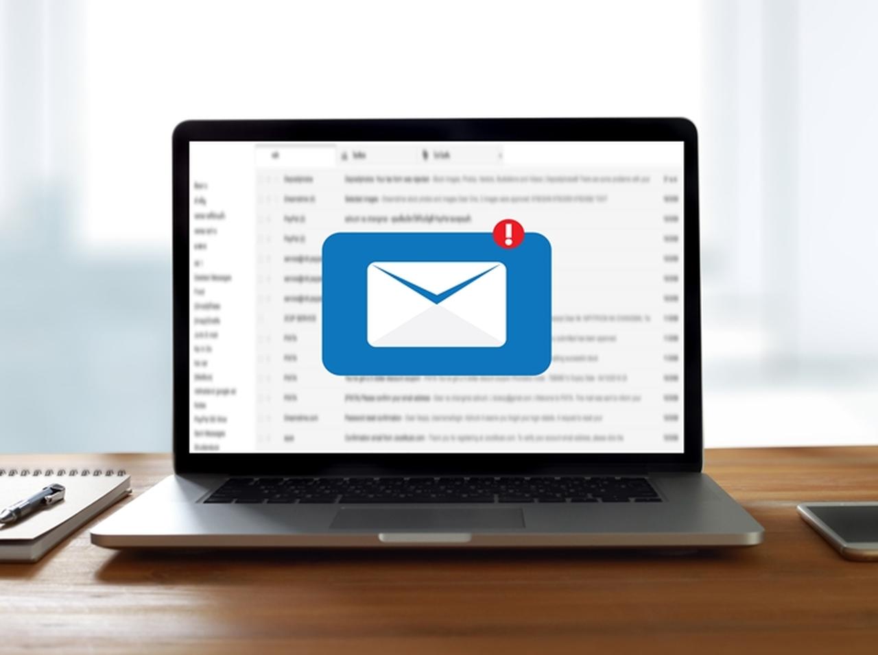 米大使館、会議の予定を知らせるメールに誤って「私的な写真」を添付