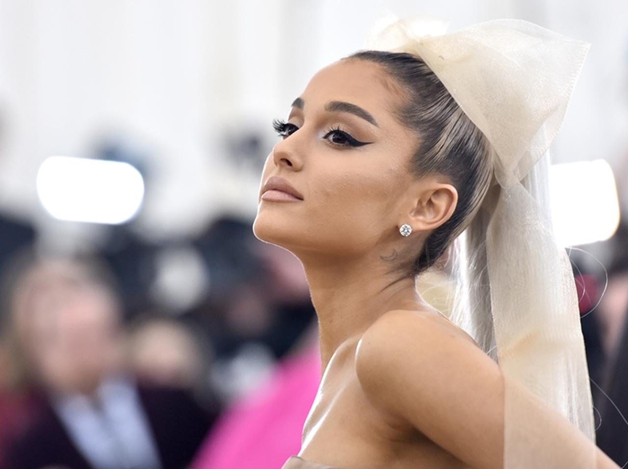 アリアナ・グランデ、婚約解消は「元彼マック・ミラーの死」が原因か、関係者が証言