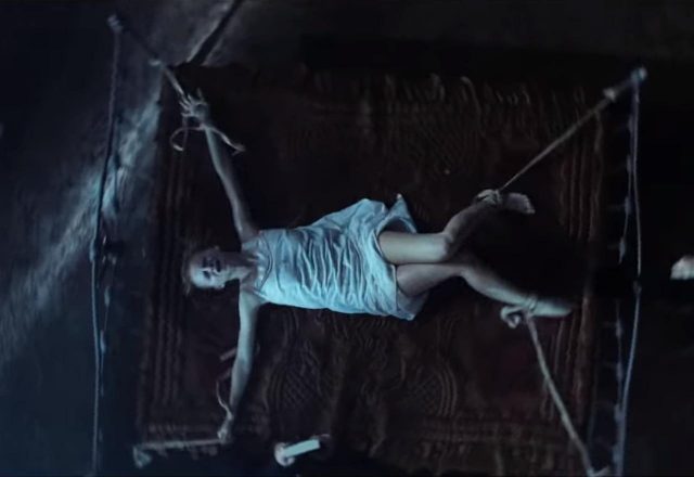 シェイ・ミッチェル主演『ザ・ポゼッション・オブ・ハンナ・グレース』予告だけで怖気づく不気味さ