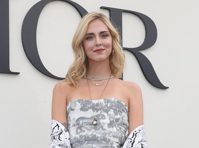 経済効果6億円のキアラ・フェラーニが、「ピカチュウ」の服を着用するとこうなる