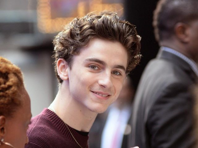 ティモシー・シャラメ、パパラッチを発見した時の反応が可愛すぎる【写真アリ】