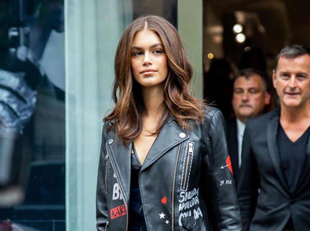 カイア・ガーバーが17歳にして初タトゥーをゲット！選んだ「文字」は…