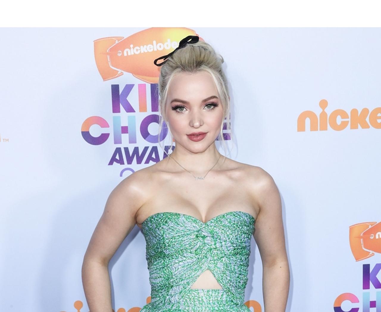 ダヴ・キャメロン、『クルーレス』の主役には欠かせないアイテムをゲット