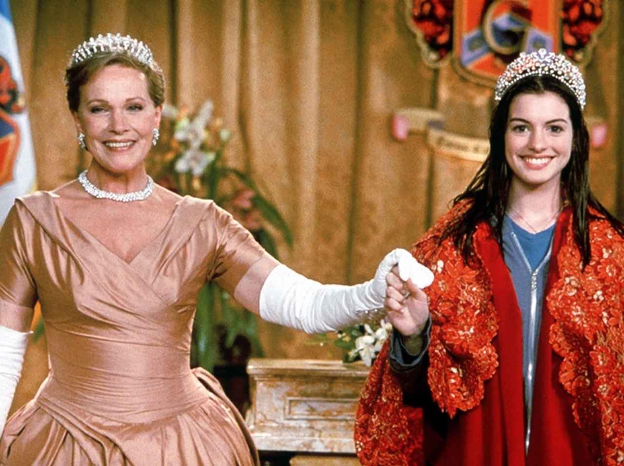 アン・ハサウェイ、『プリティ・プリンセス』のクラリス女王へメッセージ