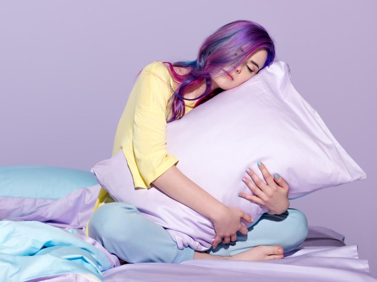 睡眠は年2,500時間！マクラによるシワを撃退する３つの方法