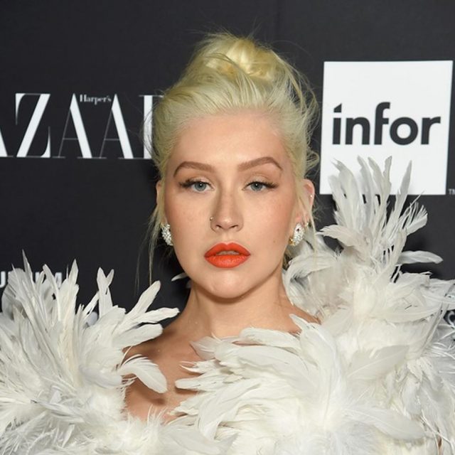 クリスティーナ・アギレラが「安全を考慮」して公演中止、今月だけで3回目の中止