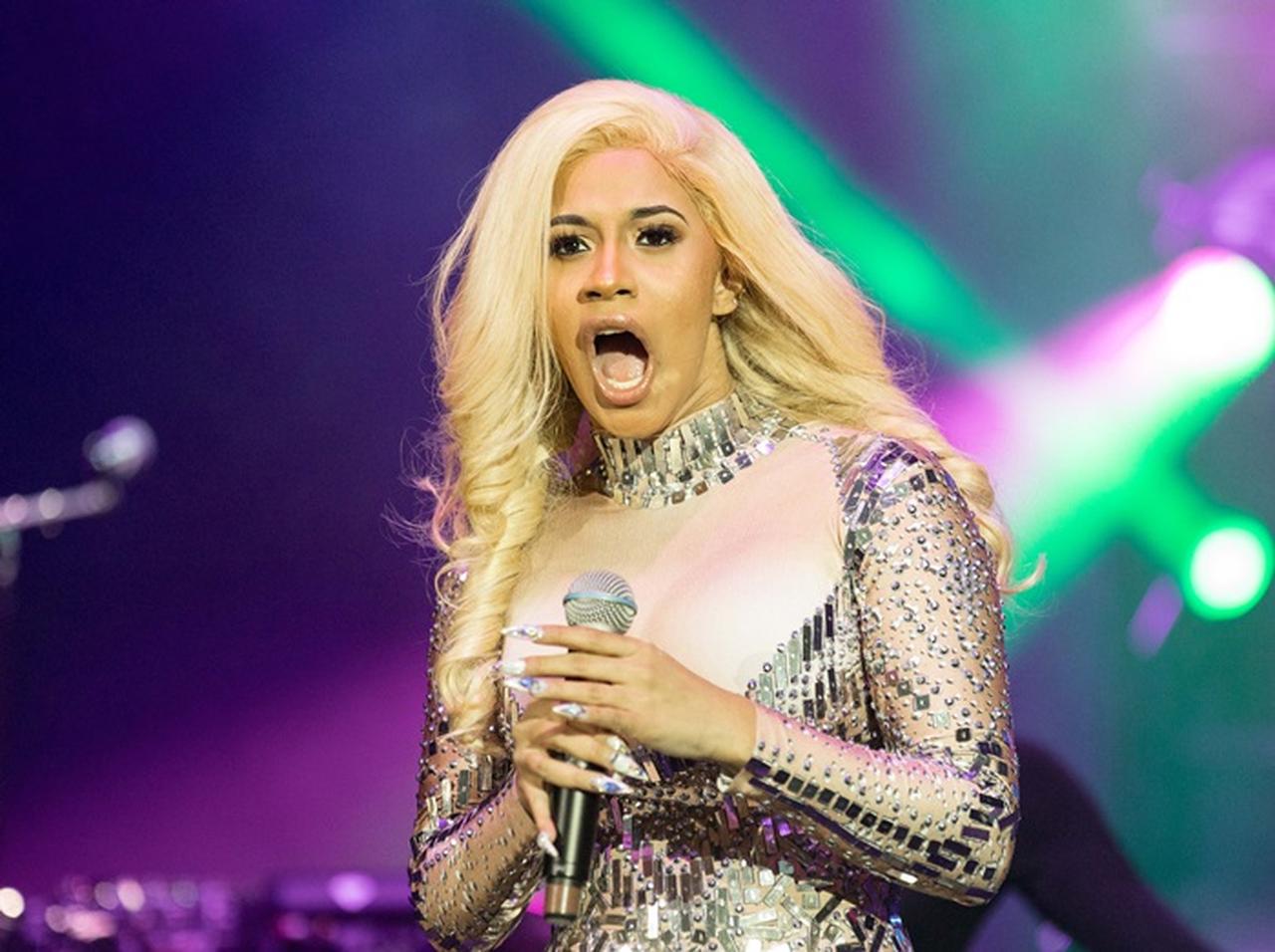 カーディ・Ｂ、「最悪の顧客」と言われたメイク担当に猛烈反撃