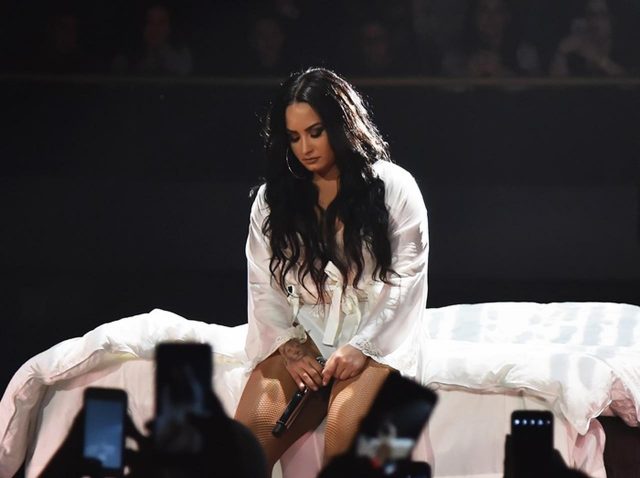 デミ・ロヴァートの薬物過剰による緊急搬送から「90日」、母が現状報告