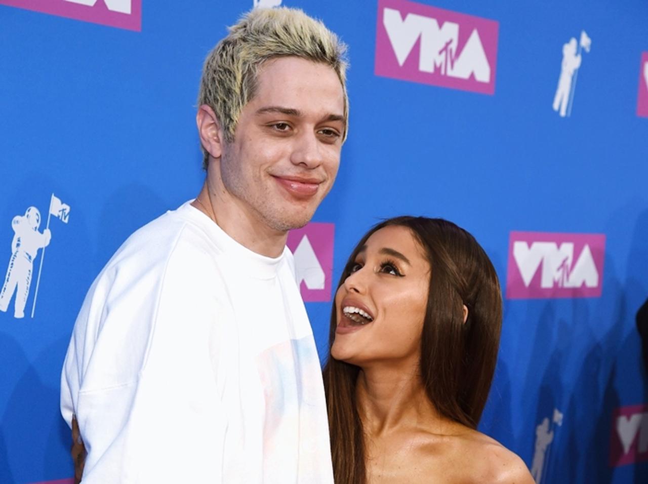 アリアナ・グランデ、婚約者との破局報道に「驚きの新証言」