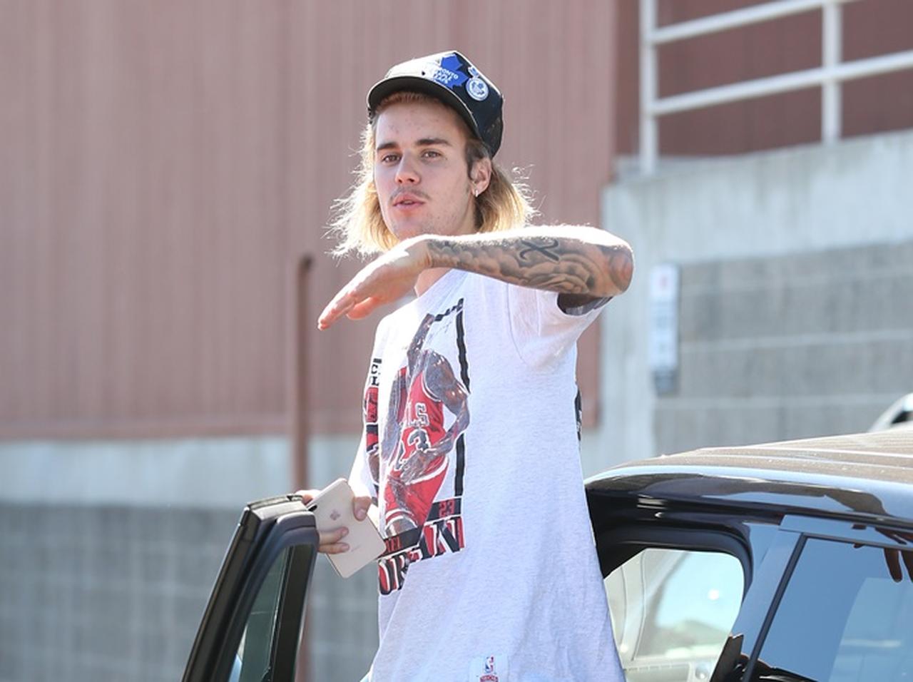 ジャスティン・ビーバーがパパラッチに「説教」、話の内容が“やっぱり良い人”