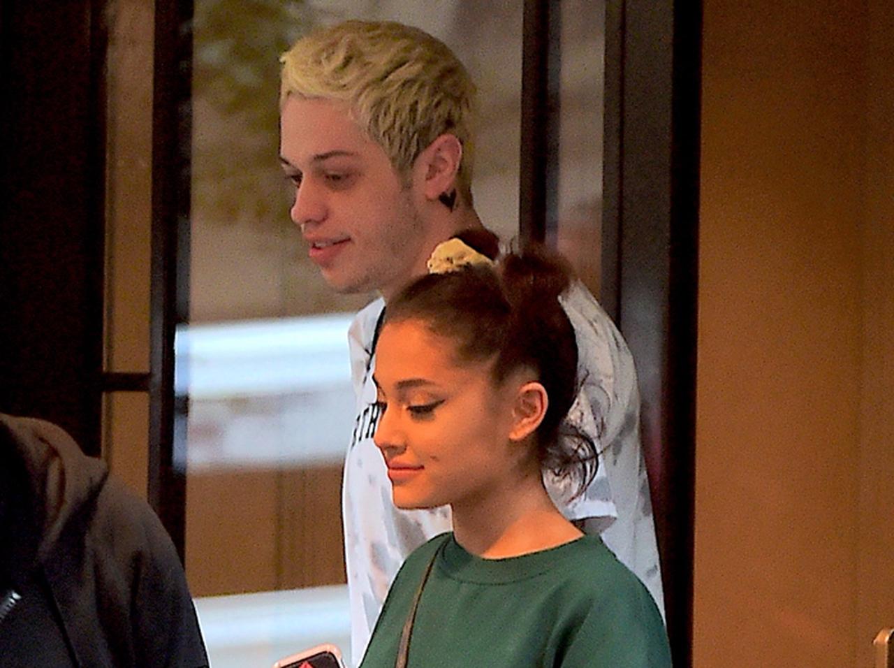 アリアナ・グランデ婚約者「アリアナにまつわるタトゥー」を“無かったこと”に