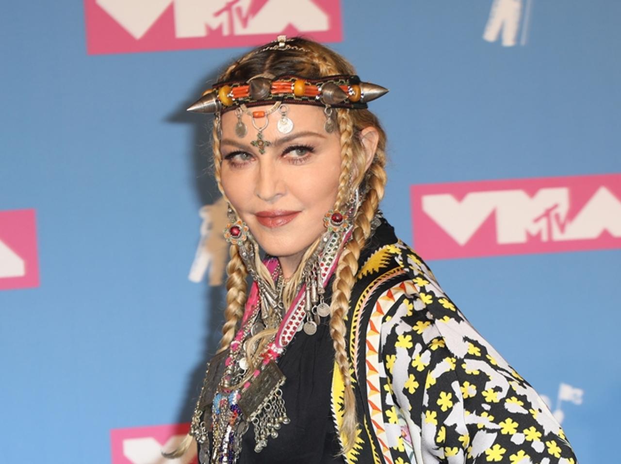 マドンナ、来年ミックステープが発売か？その告知方法のクセが強すぎる