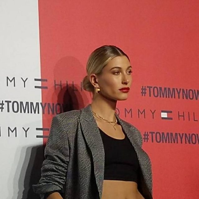 トミー ヒルフィガーのイベントで、話題のモデル ヘイリー・ボールドウィンら豪華セレブが来日