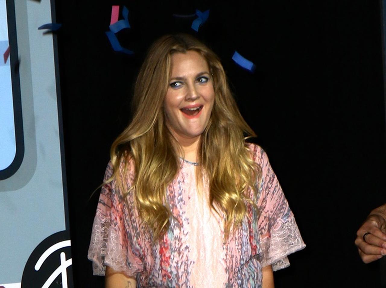 エジプト航空の機内雑誌に掲載されたドリュー・バリモアのインタビューが「嘘」だった