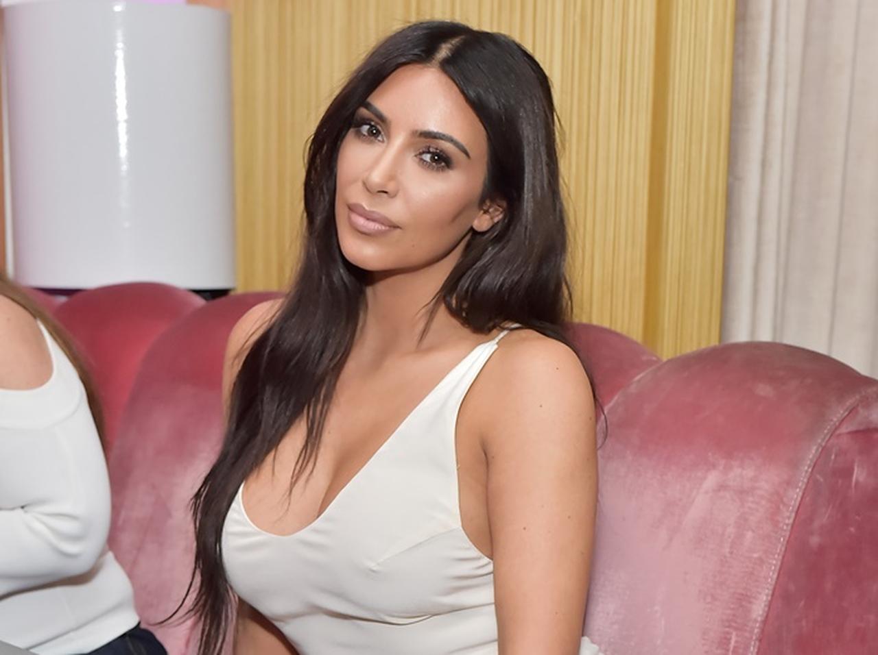 キム・カーダシアン、元彼から「性行為中にメイク直しをしてた」と言われる