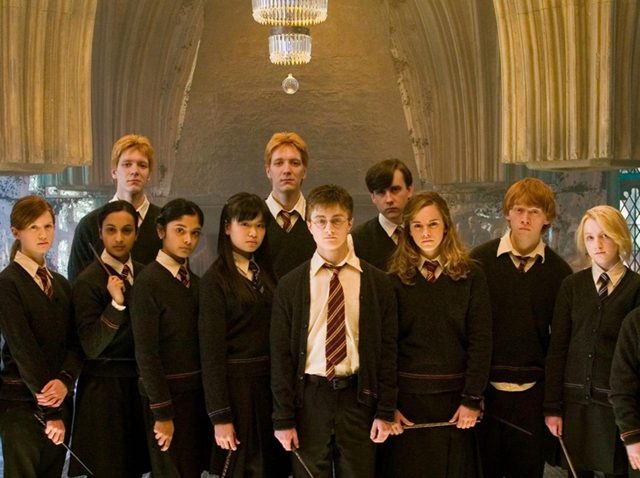 エマ・ワトソンら『ハリー・ポッター』出演者が「最後の戦い」控えた旧友を激励