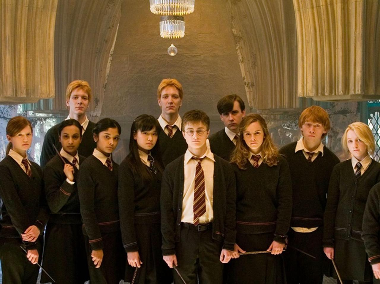 エマ・ワトソンら『ハリー・ポッター』出演者が「最後の戦い」控えた旧友を激励