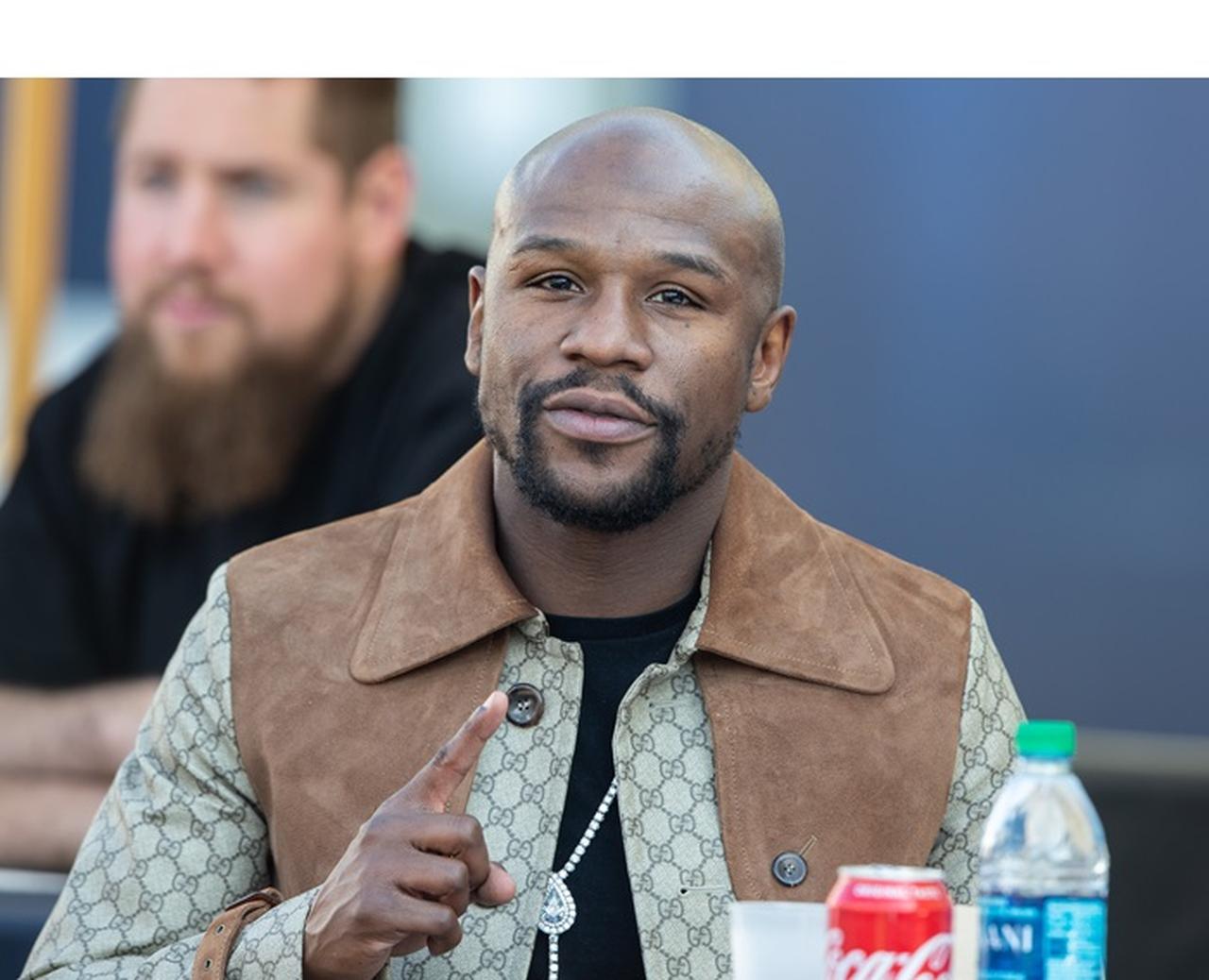 渦中のフロイド・メイウェザー、アメリカへ戻りいったい何をしている?