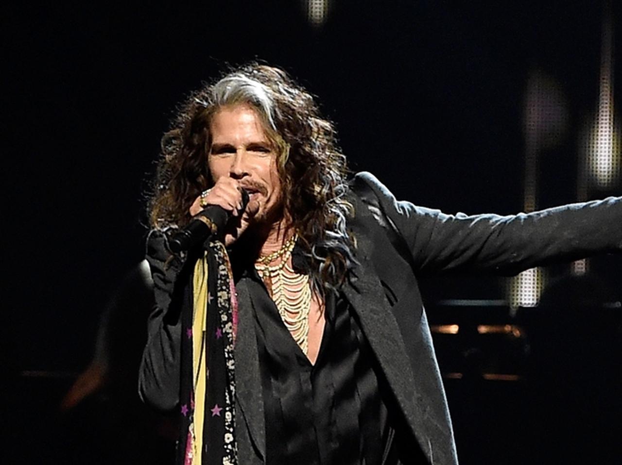 スティーヴン・タイラー、8,800円で本業とは無関係の「ある資格」をゲット