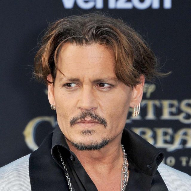 ジョニー・デップ、頭がイカれるまで「サウナで耐えた理由」がヤバすぎる