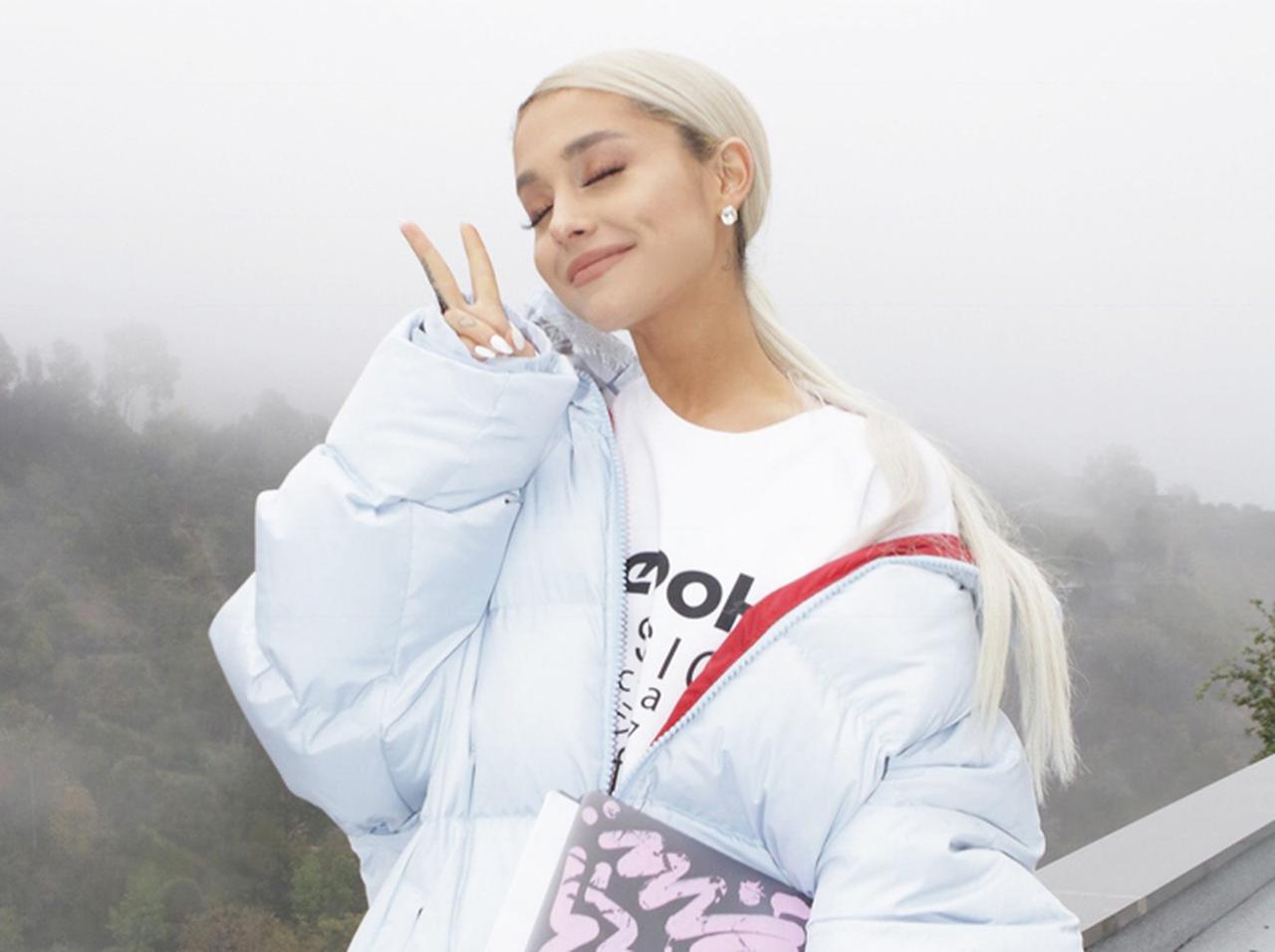 アリアナ・グランデの左手薬指に輝く「新たな婚約指輪」の正体は?