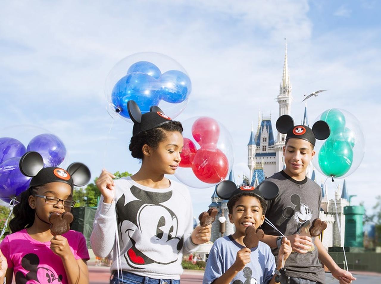 ディズニーランド、従業員を最も悩ませている「客の行為」とは