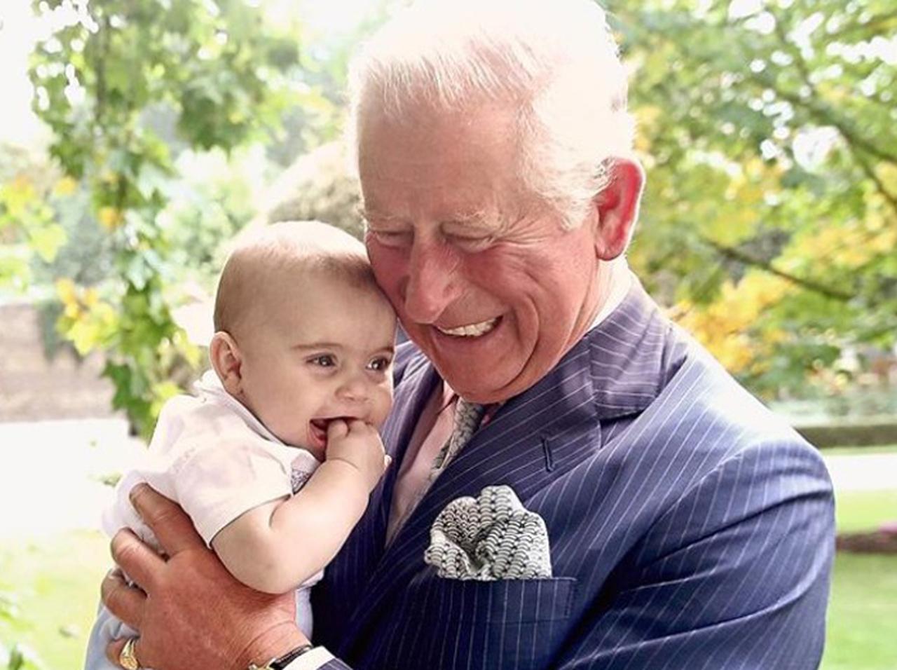 生後半年のルイ王子、70歳を迎えた「次期英国王」を完全に手玉にとる