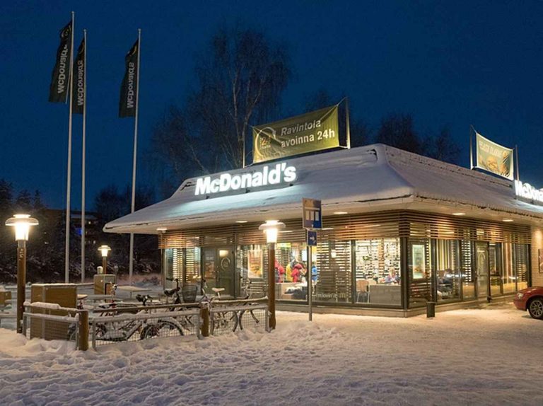 マクドナルドが1日限定で「ニンジン」を配る理由